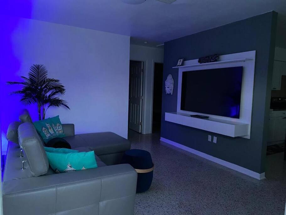Stayover In Miami Home 2Br - 1Bth - Free Parking Eksteriør billede