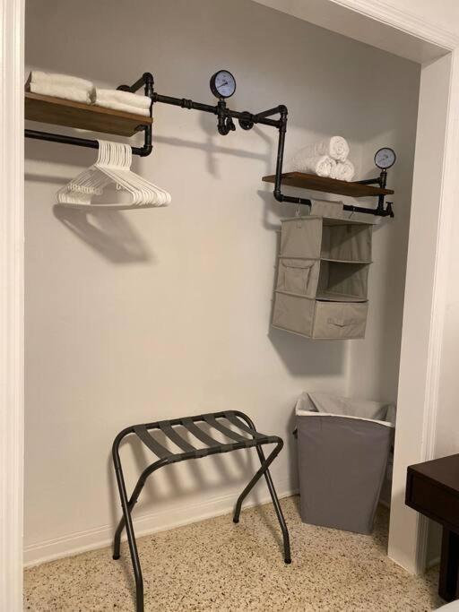 Stayover In Miami Home 2Br - 1Bth - Free Parking Eksteriør billede